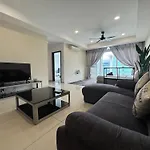 Jb City Shopping Mall Apartment