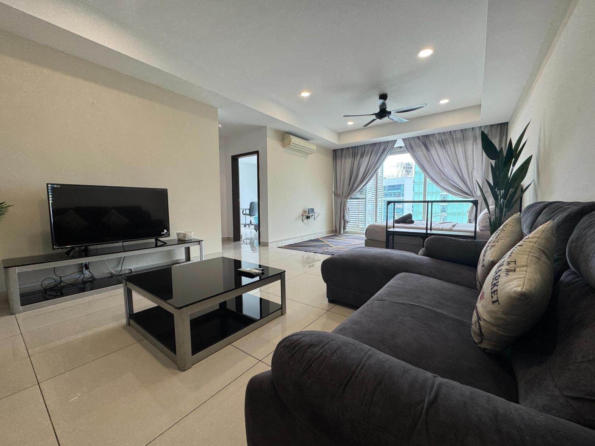 Jb Shopping Mall Apartemen
